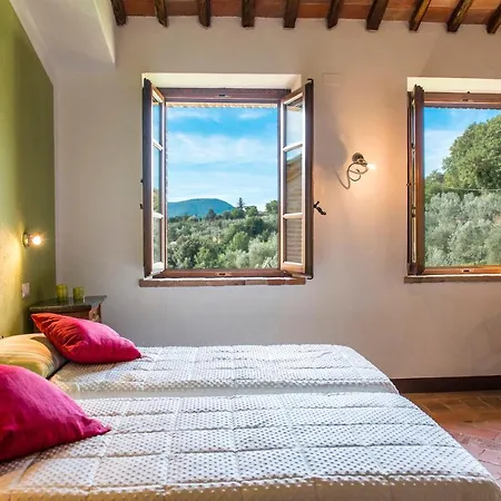 Bossoncina 8&1, Emma Villa Montepulciano
